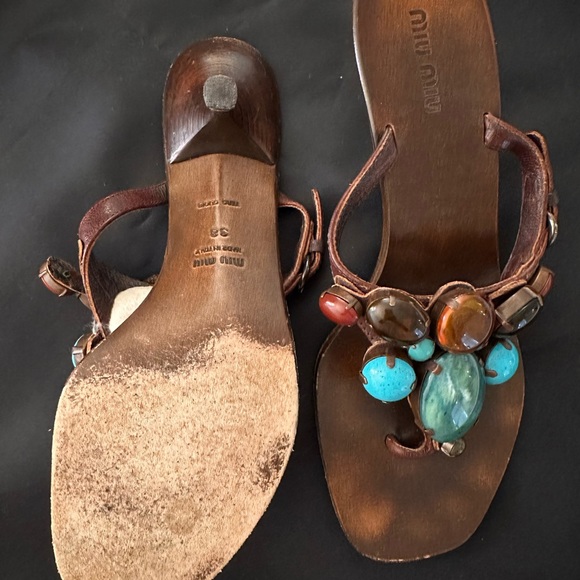Miu Miu sandal with large gemstones. - Picture 2 of 2